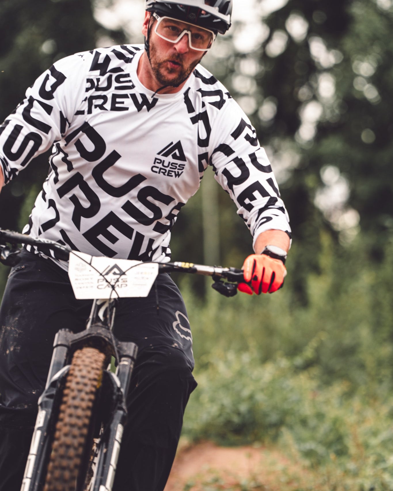 Pyöräilyvalmennus, maastopyöräilyvalmennus ja bike park-pyöräilyvalmennus. Turvallisen työmatkapyöräilyn valmennus sekä tyky- ja hyvinvointipäivät yrityksille pääkaupunkiseudulla, Turussa, Pirkanmaalla ja Jyväskylän seudulla.
