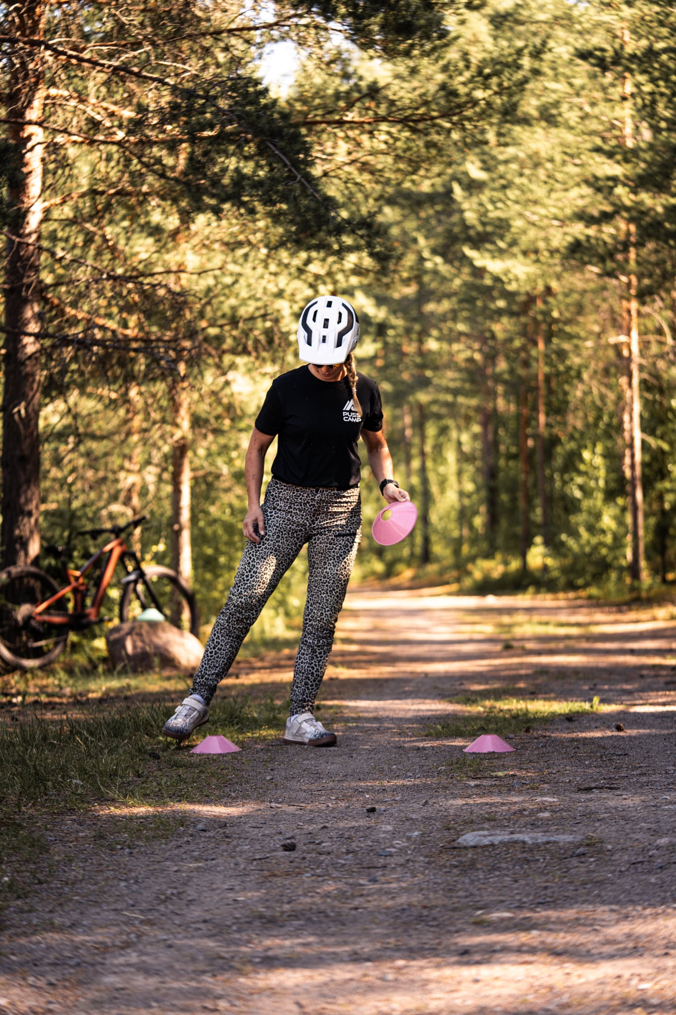 Pyöräilyvalmennus, maastopyöräilyvalmennus ja bike park-pyöräilyvalmennus. Turvallisen työmatkapyöräilyn valmennus sekä tyky- ja hyvinvointipäivät yrityksille pääkaupunkiseudulla, Turussa, Pirkanmaalla ja Jyväskylän seudulla.
